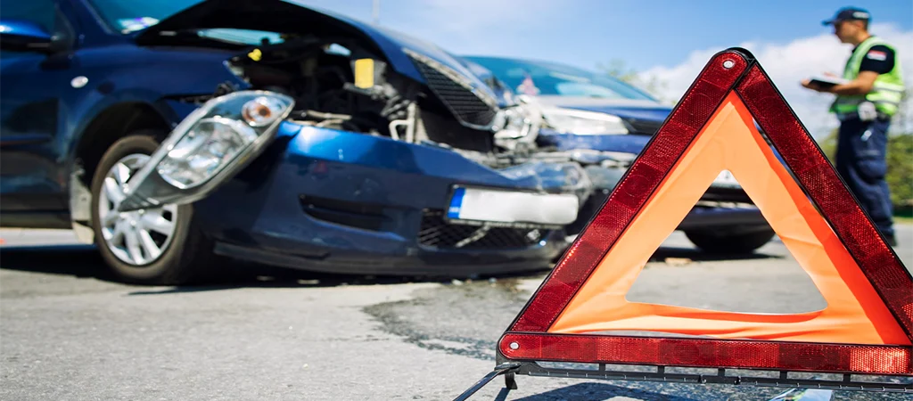 road-accident-with-smashed-cars